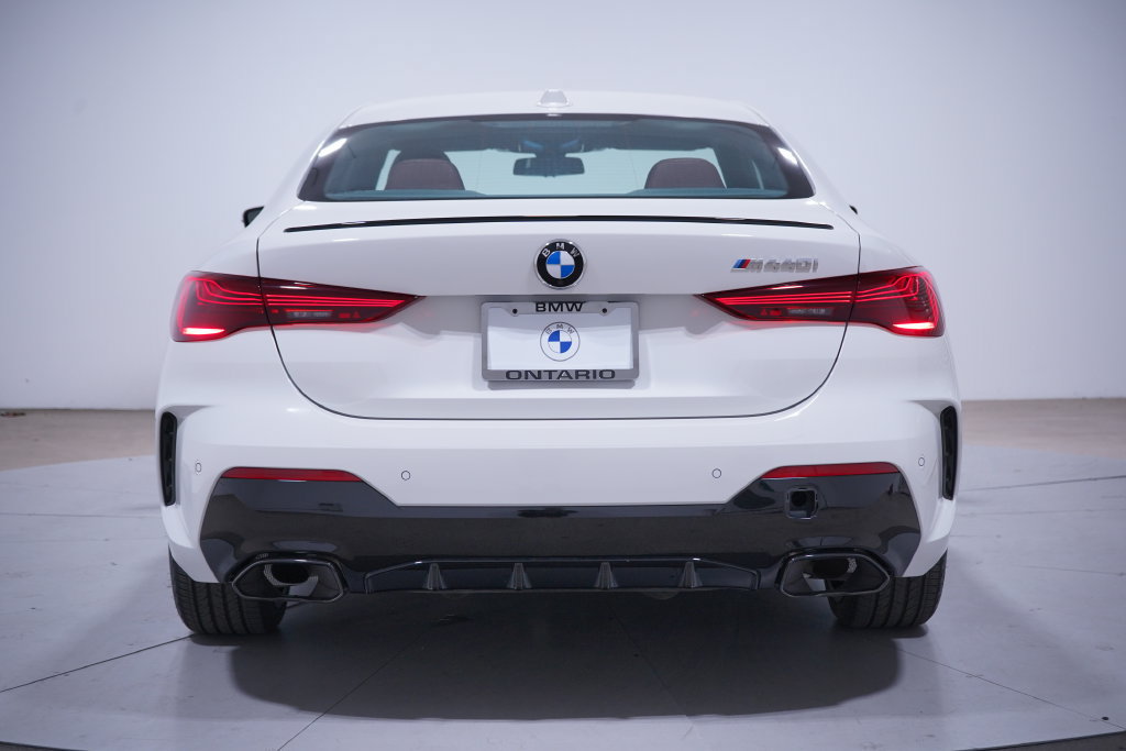 Used 2026 BMW M440i Coupe w/ Shadowloine Package RWD image 5