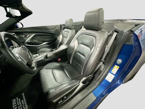 Used 2024 Chevrolet Camaro LT w/ Technology Package image 22