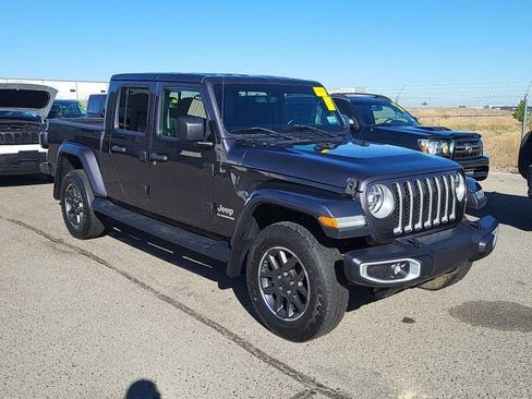 Used 2020 Jeep Gladiator Overland w/ Quick Order Package 24E North AWD/4WD image 3