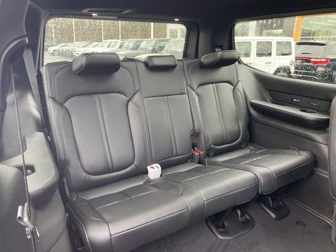 New 2026 Jeep Grand Wagoneer Limited AWD/4WD image 16