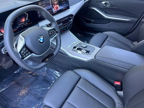 Used 2025 BMW 330i Sedan w/ Convenience Package RWD image 4