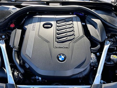 Certified 2023 BMW 540i w/ Premium Package image 31