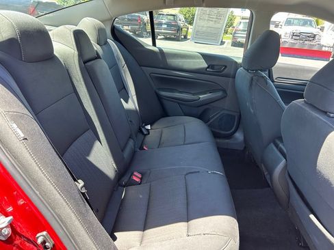 Used 2025 Nissan Altima 2.5 SV FWD image 31