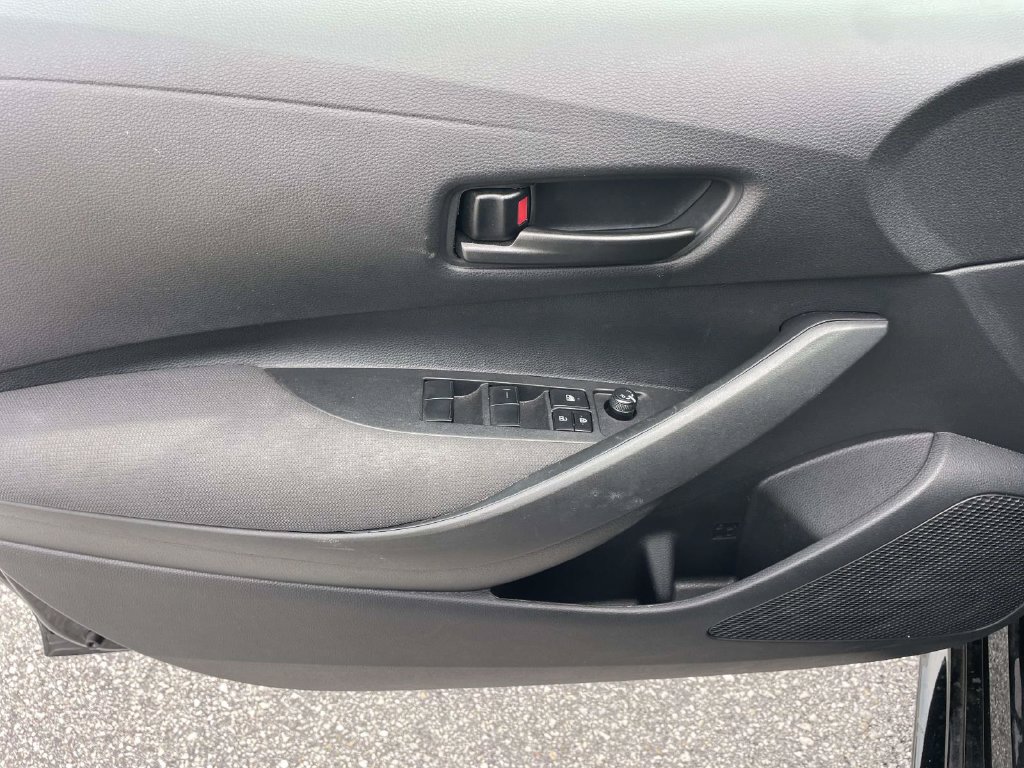 Used 2025 Toyota Corolla LE FWD image 19