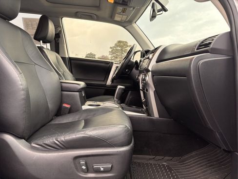Used 2013 Toyota 4Runner Limited image 20