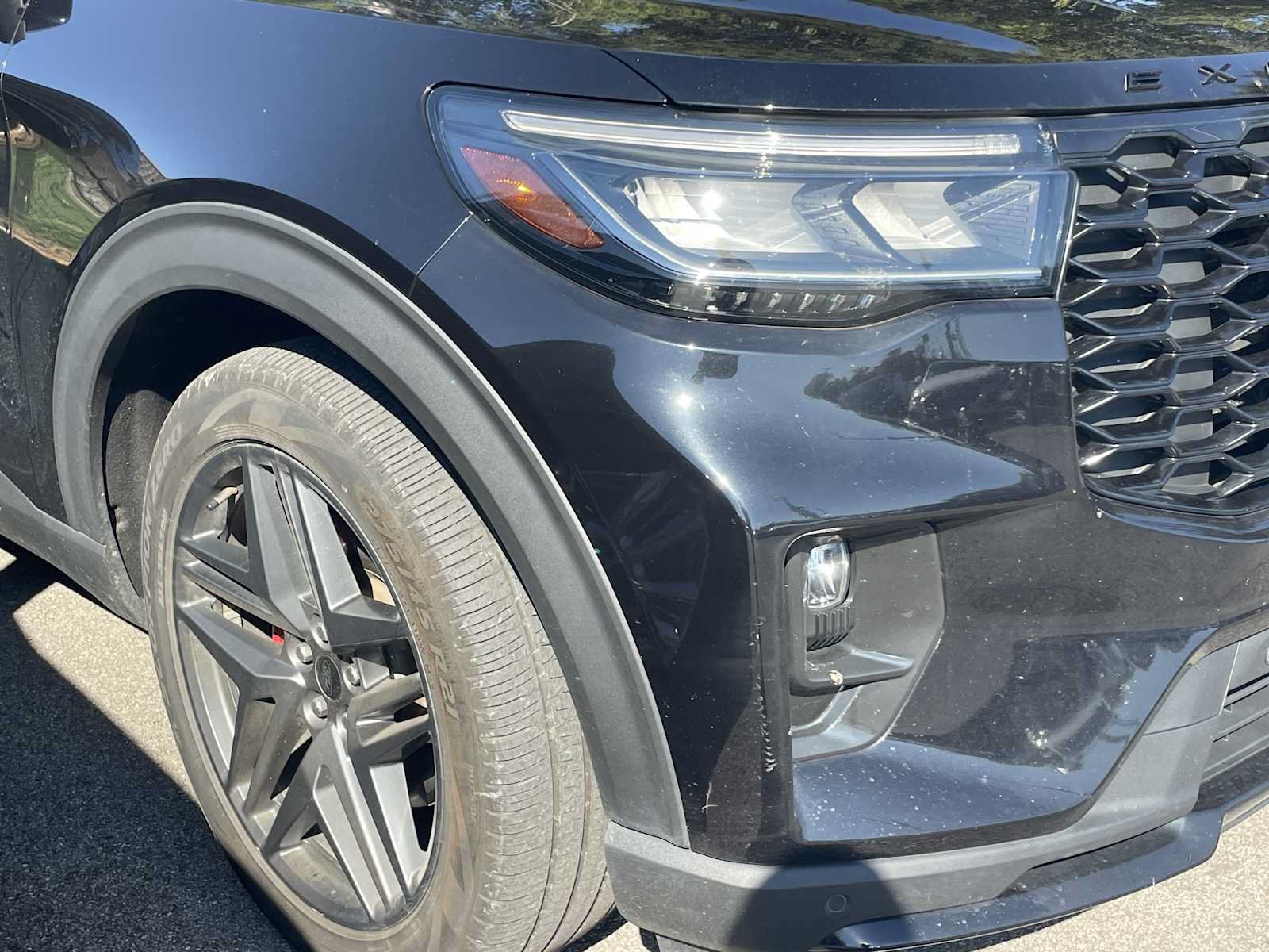 Used 2025 Ford Explorer ST AWD/4WD image 12