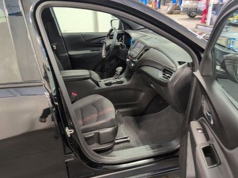 Used 2024 Chevrolet Equinox RS FWD image 19