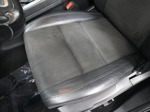 Used 2020 Jeep Grand Cherokee Laredo w/ Laredo X Package RWD image 12