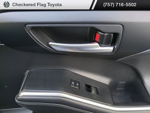 Used 2023 Toyota Highlander XLE image 48