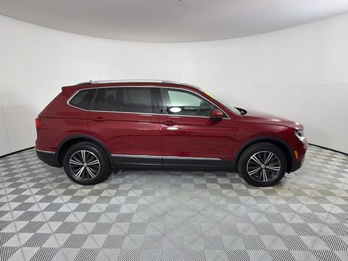 Used 2018 Volkswagen Tiguan SEL AWD/4WD image 4