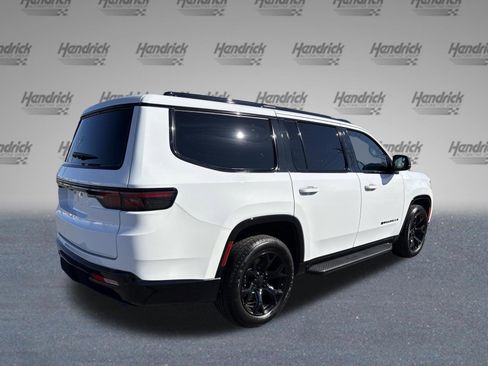 Used 2024 Jeep Wagoneer Series II image 8