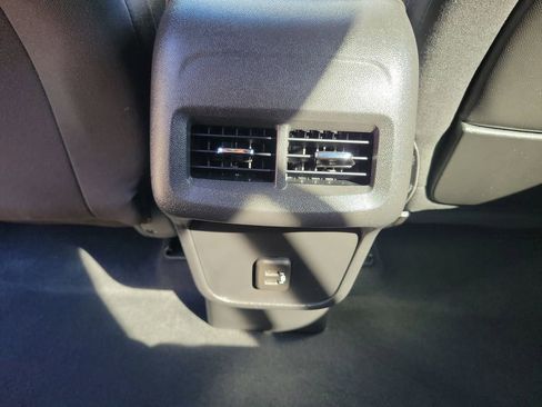 Used 2023 GMC Terrain SLE w/ Elevation Edition image 11