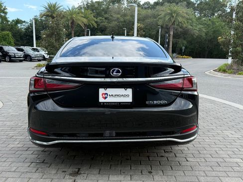 Used 2020 Lexus ES 300h w/ Premium Package FWD image 11
