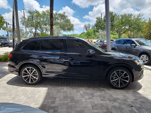 Used 2021 Audi Q7 3.0T Prestige w/ Prestige Package AWD/4WD image 9