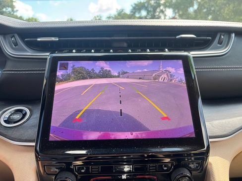 Used 2021 Jeep Grand Cherokee L Limited RWD image 36