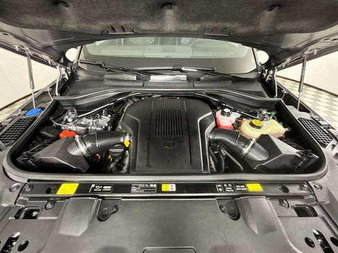 Used 2025 Land Rover Range Rover Long Wheelbase SE image 29