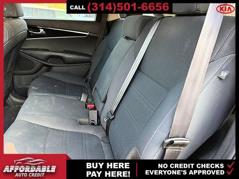 Used 2020 Kia Sorento FWD V6 image 9