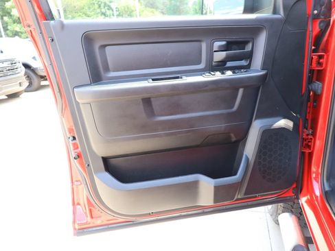 Used 2018 RAM 2500 Tradesman w/ Chrome Appearance Group AWD/4WD image 11