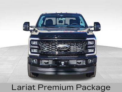 New 2026 Ford F250 Lariat w/ Black Appearance Package