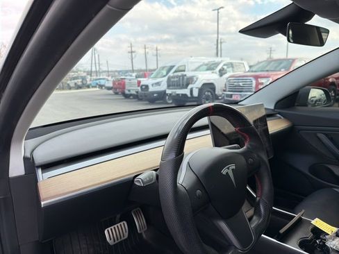 Used 2019 Tesla Model 3 Performance image 10