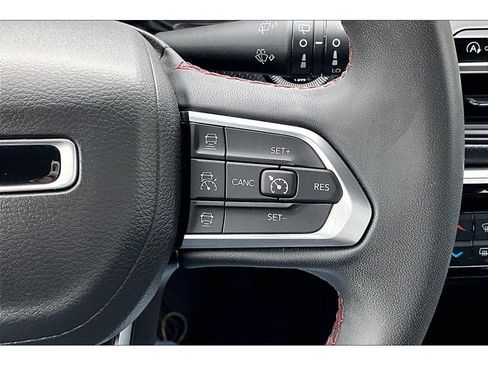 Used 2023 Jeep Compass Trailhawk image 22