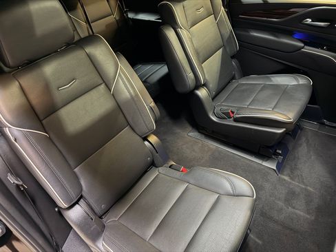 Used 2022 Cadillac Escalade ESV Premium Luxury RWD image 52