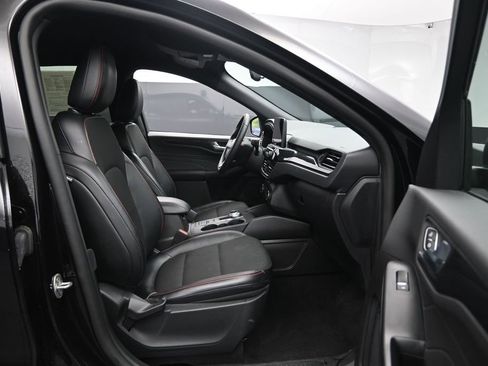 Used 2025 Ford Escape ST-Line AWD/4WD image 28