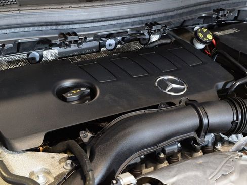 Used 2023 Mercedes-Benz GLA 250 4MATIC image 34