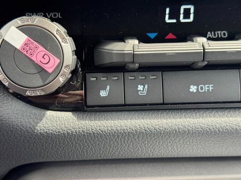 New 2026 Toyota Tundra Limited image 18