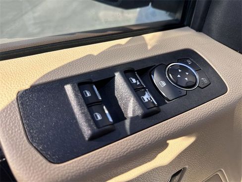 Used 2019 Ford F150 XLT w/ Equipment Group 302A Luxury image 10