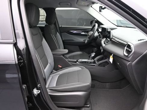 New 2026 Chevrolet TrailBlazer LT w/ Convenience Package FWD image 39