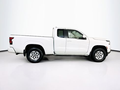 Used 2024 Nissan Frontier SV AWD/4WD image 10