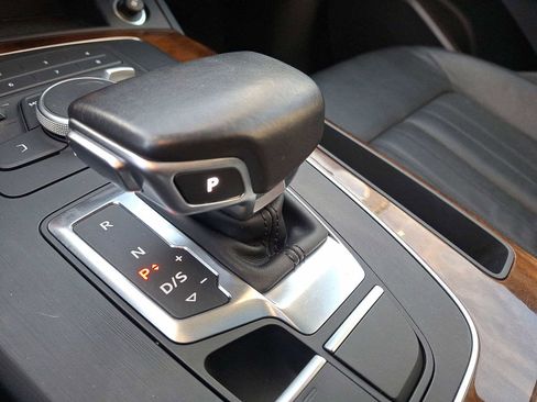 Used 2018 Audi Q5 2.0T Premium Plus w/ Premium Plus Package image 12