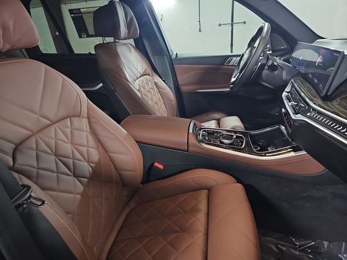 Certified 2024 BMW X5 xDrive50e w/ Premium Package image 11