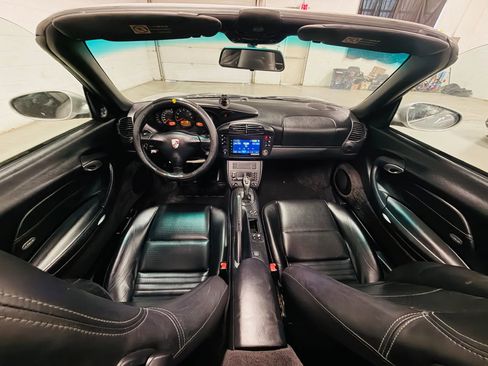 Used 2001 Porsche 911 Carrera RWD image 25