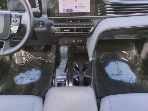 Certified 2025 Toyota Camry LE FWD image 18