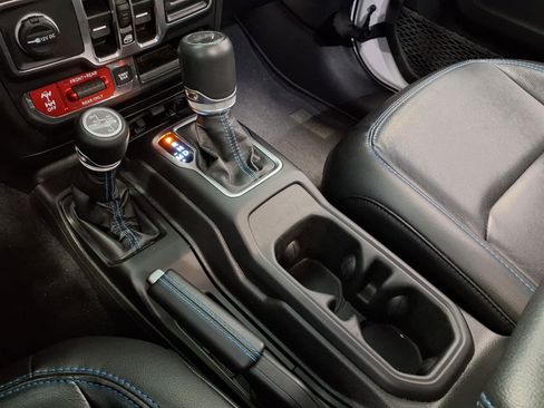 Used 2023 Jeep Wrangler Unlimited Rubicon 4xe AWD/4WD image 25