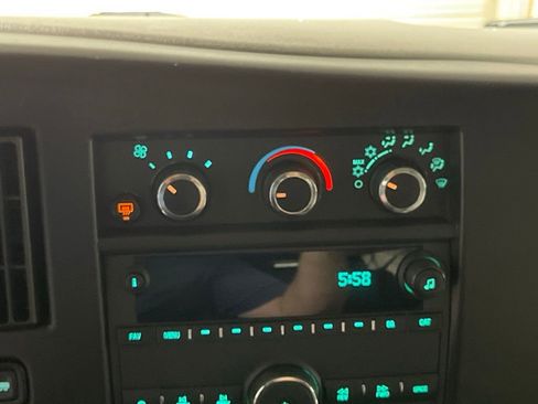 Used 2023 Chevrolet Express 3500 LS RWD image 31