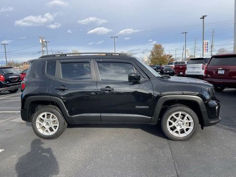 Used 2021 Jeep Renegade Latitude w/ Sun & Sound Group image 7