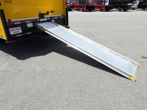 Used 2021 Ford E-350 and Econoline 350 Super Duty RWD image 32
