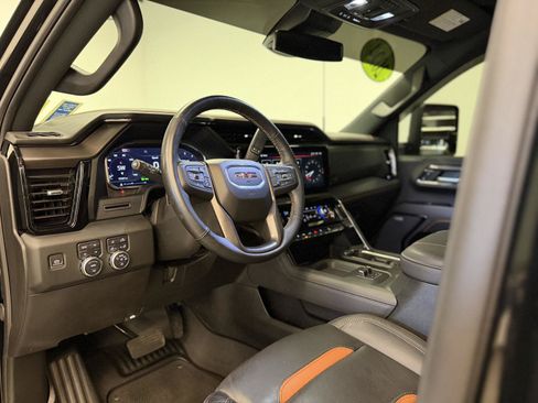 Used 2024 GMC Sierra 2500 AT4 w/ AT4 Preferred Package AWD/4WD image 35