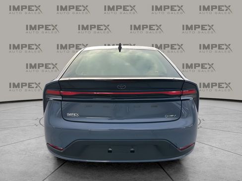 Used 2025 Toyota Prius LE image 4