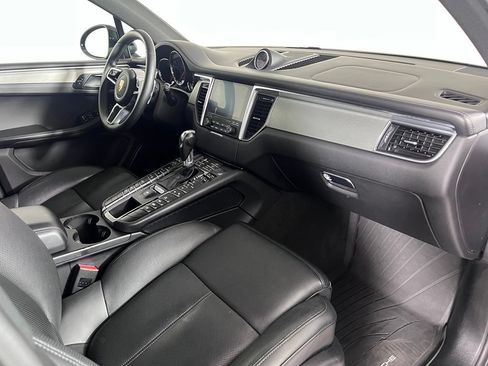 Certified 2018 Porsche Macan GTS AWD/4WD image 18