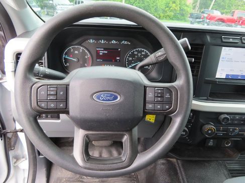 Used 2024 Ford F350 XL AWD/4WD image 32
