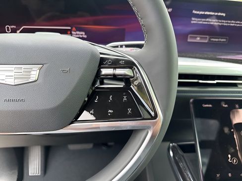 New 2026 Cadillac Escalade IQ Sport 1 w/ LPO, ONYX Package image 32