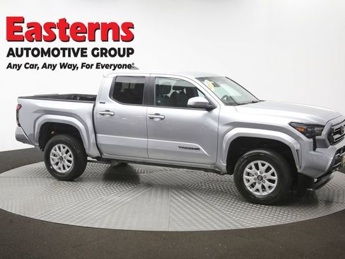 Used 2024 Toyota Tacoma SR5 AWD/4WD image 48