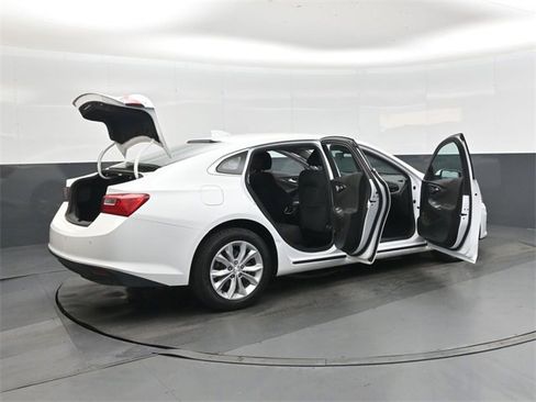 Used 2024 Chevrolet Malibu LT image 45