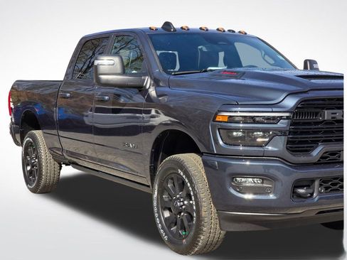 New 2026 RAM 2500 Laramie AWD/4WD image 39
