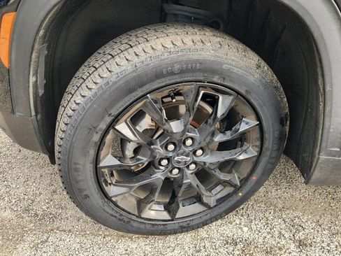 Used 2024 Chevrolet Traverse LT w/ Midnight/Sport Edition image 10