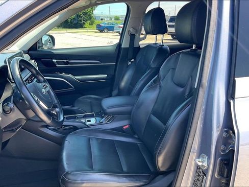Used 2021 Kia Telluride S FWD image 18